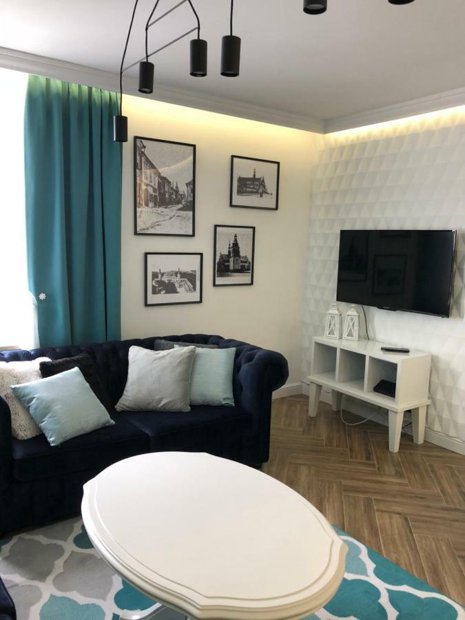 Family & Business Sauna Apartments Paderewskiego Sienkiewicza No2 Centrum Downtown - 2 Bedroom With Private Sauna, Bath With Hydromassage, Parking Kielce Bagian luar foto